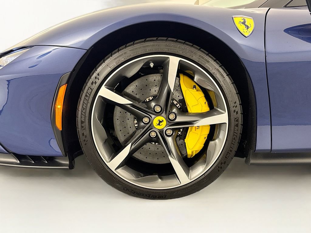Used 2023 Ferrari SF90 Spider AWD/4WD image 33