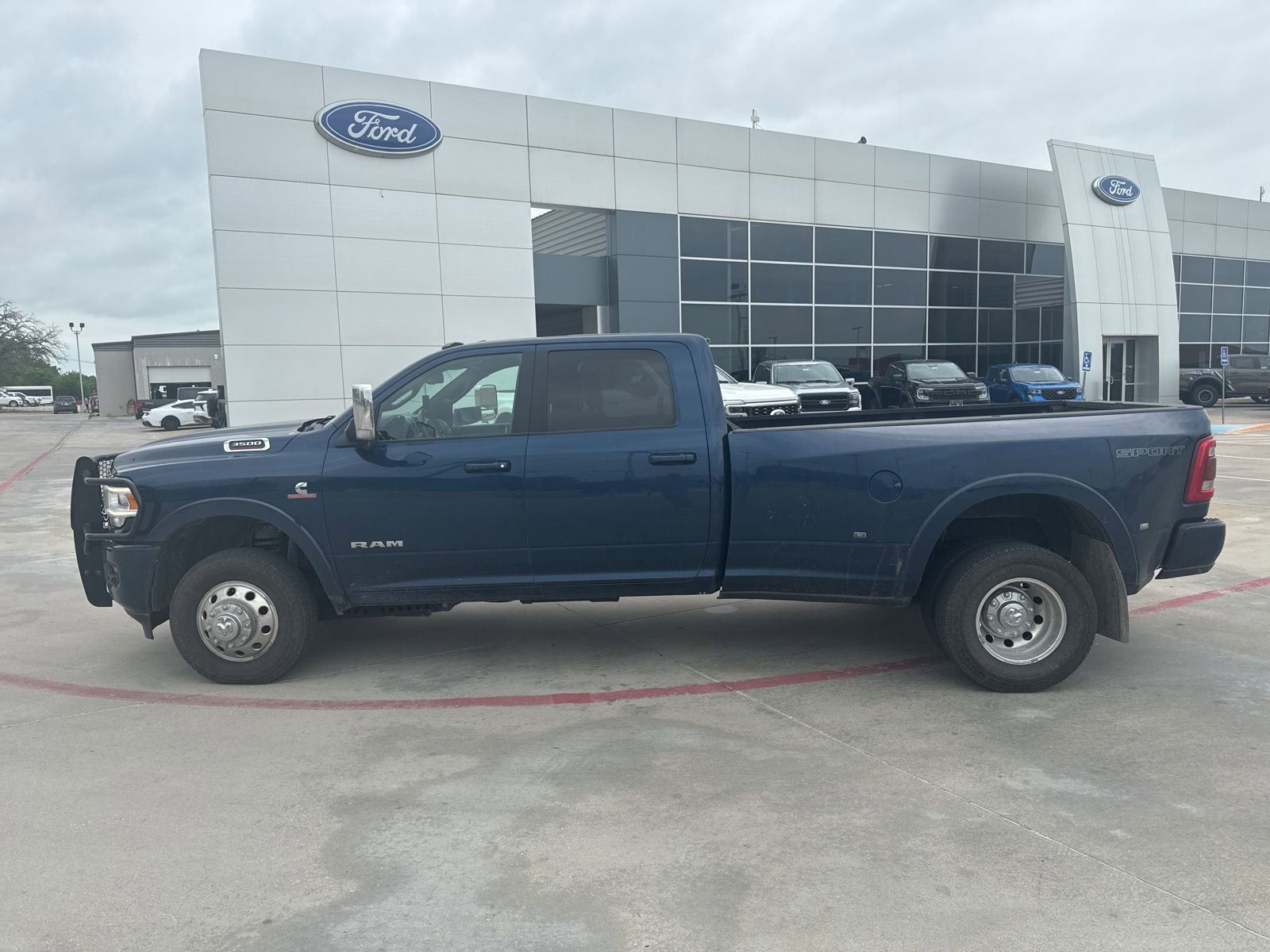 Used 2020 RAM 3500 Laramie image 8