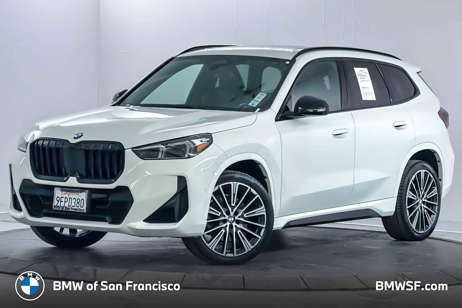 Used 2023 BMW X1 xDrive28i w/ Premium Package AWD/4WD image 1