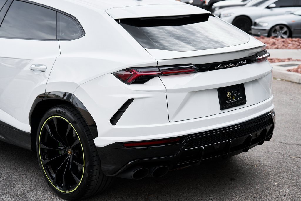 Used 2022 Lamborghini Urus image 9