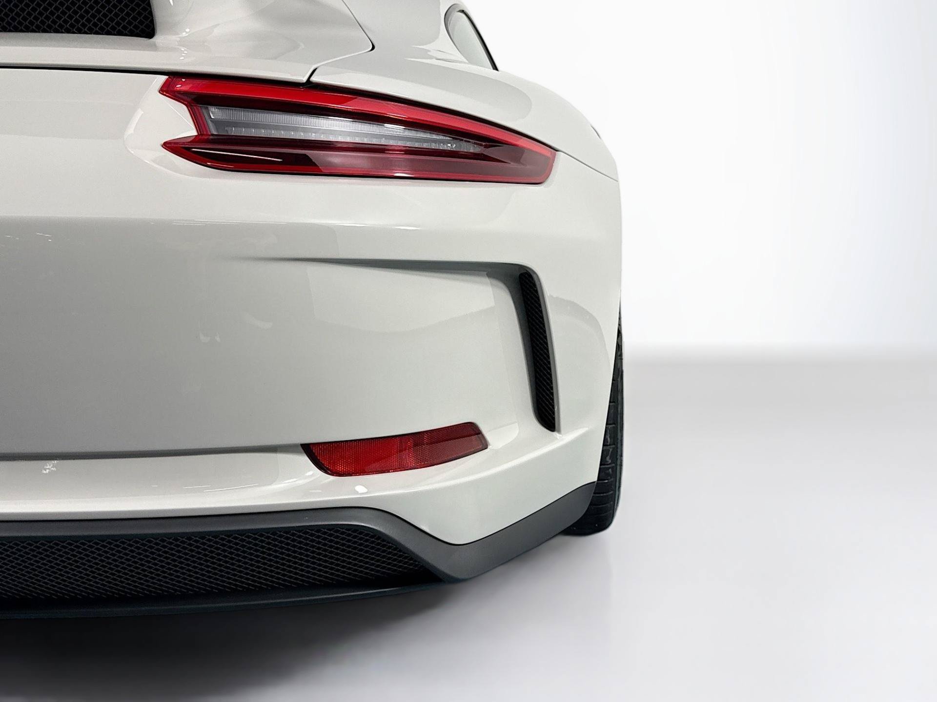 Used 2018 Porsche 911 GT3 RWD image 54