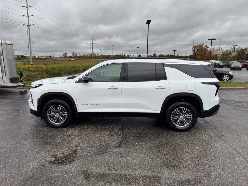 New 2026 Chevrolet Traverse LT w/ Driver Confidence Package AWD/4WD image 4