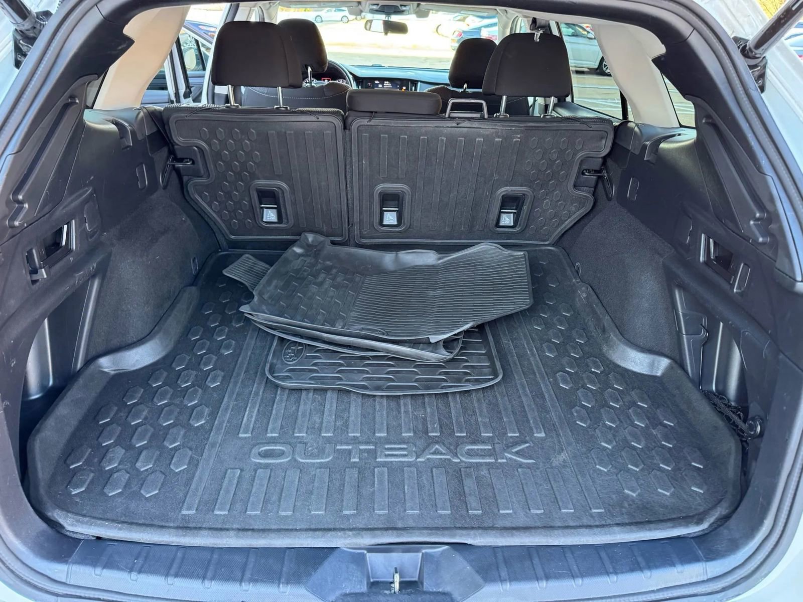 Used 2021 Subaru Outback Premium image 16