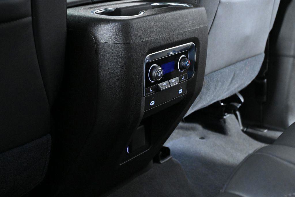 Used 2021 Chevrolet Tahoe Z71 w/ Luxury Package image 35