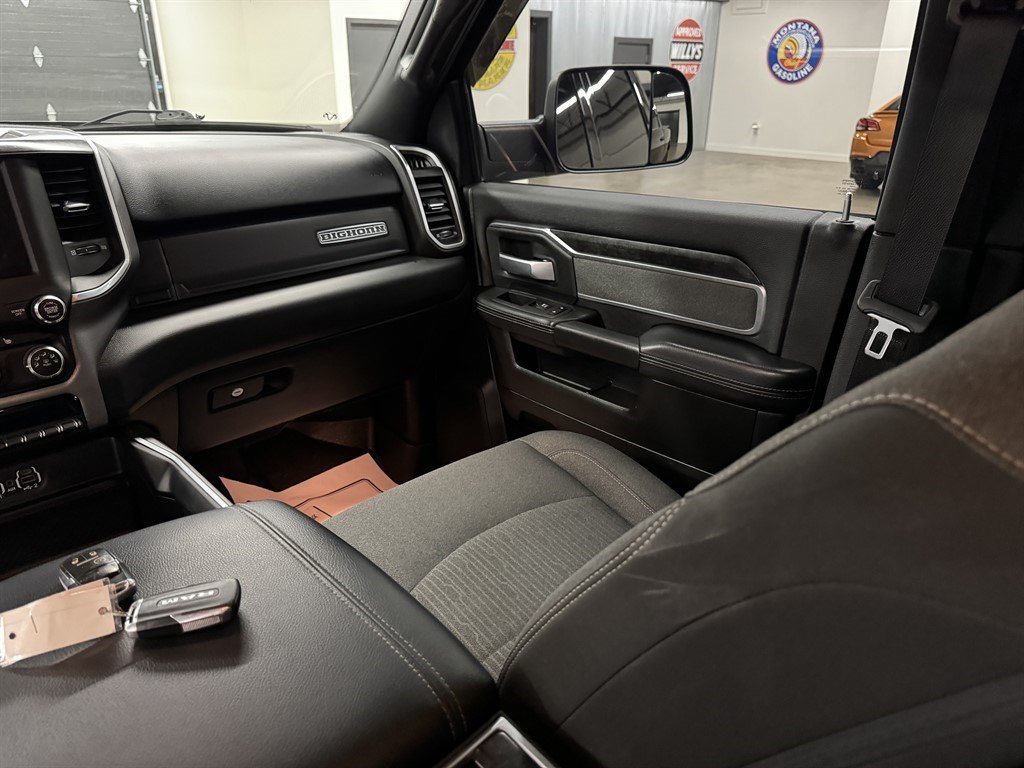 Used 2019 RAM 2500 Big Horn w/ Black Appearance Package AWD/4WD image 32