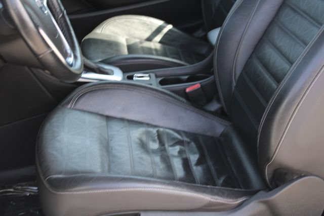 Used 2019 Buick Cascada Premium image 28