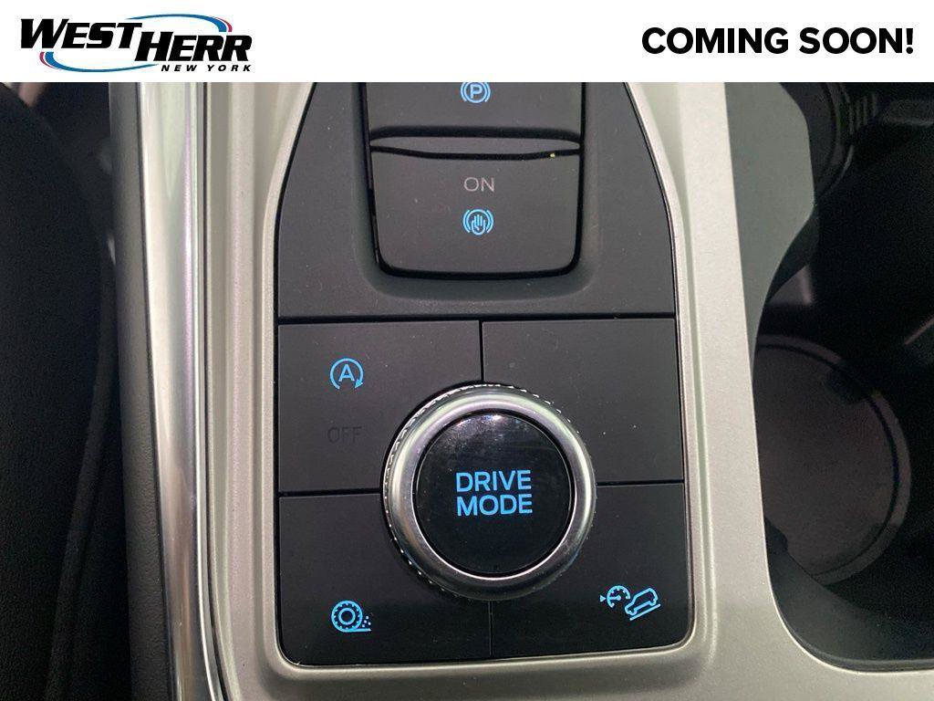 Used 2024 Ford Explorer XLT w/ Equipment Group 202A AWD/4WD image 10