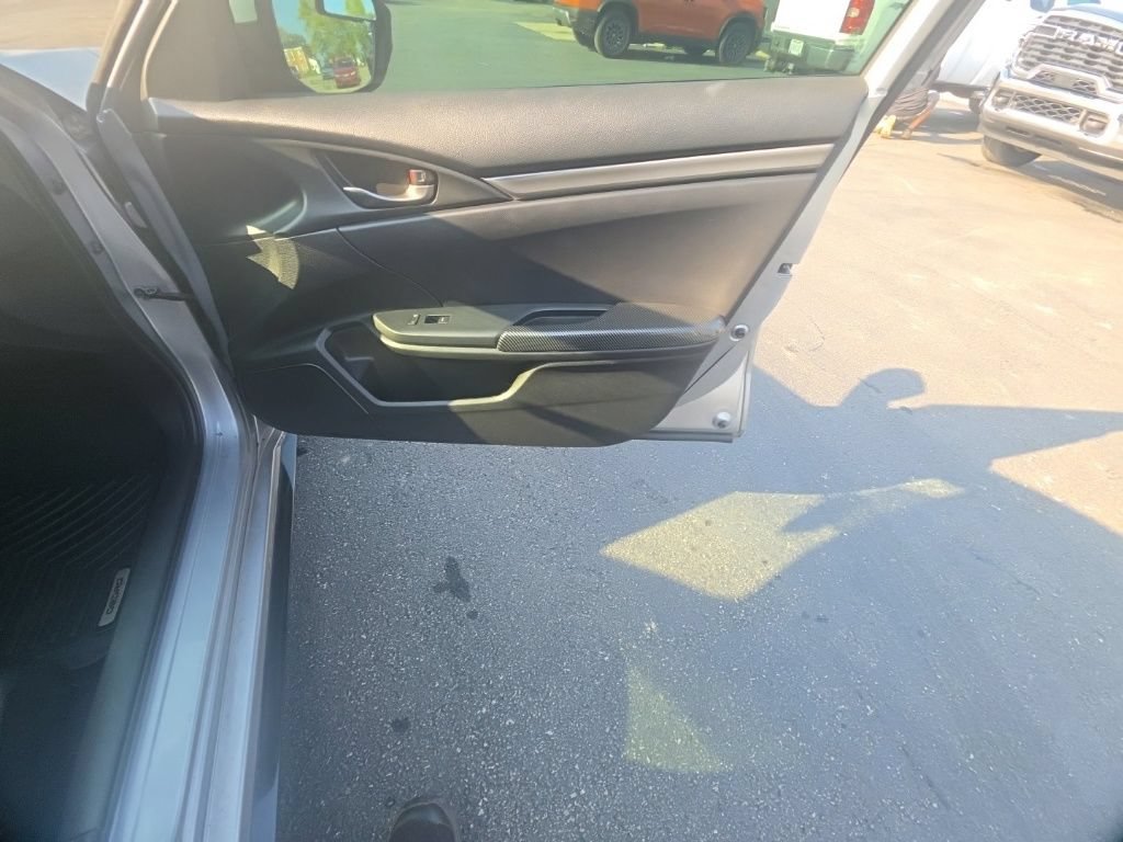 Used 2018 Honda Civic Sport image 30