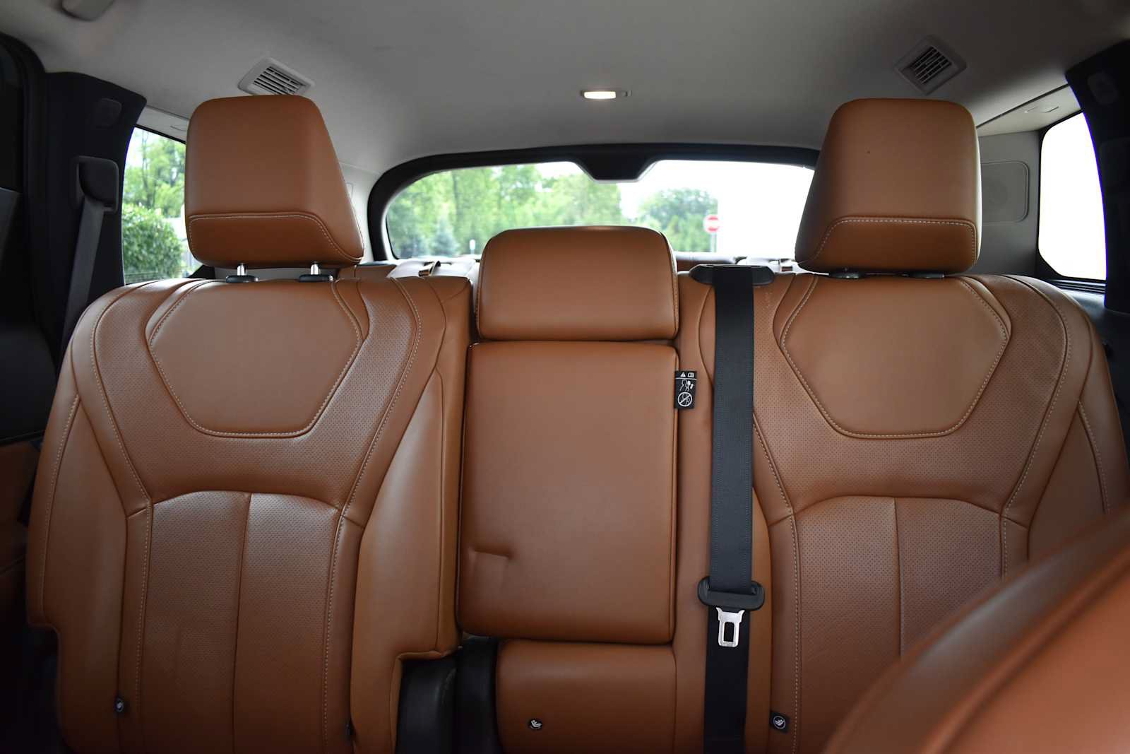 Used 2023 INFINITI QX60 Sensory w/ Vision Package AWD/4WD image 13