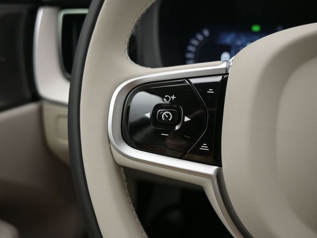 New 2026 Volvo XC60 B5 Ultra w/ Protection Package Premier image 26