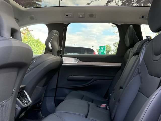 Certified 2025 Volvo EX90 Ultra AWD/4WD image 20