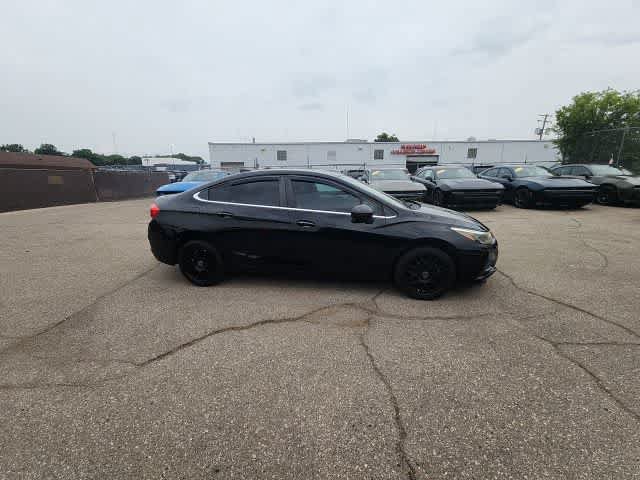 Used 2017 Chevrolet Cruze LT w/ Convenience Package FWD image 12