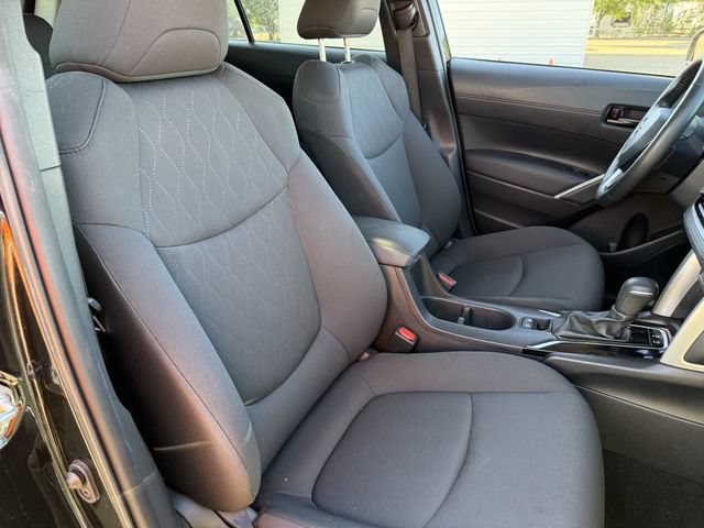 Used 2023 Toyota Corolla Cross LE AWD/4WD image 26