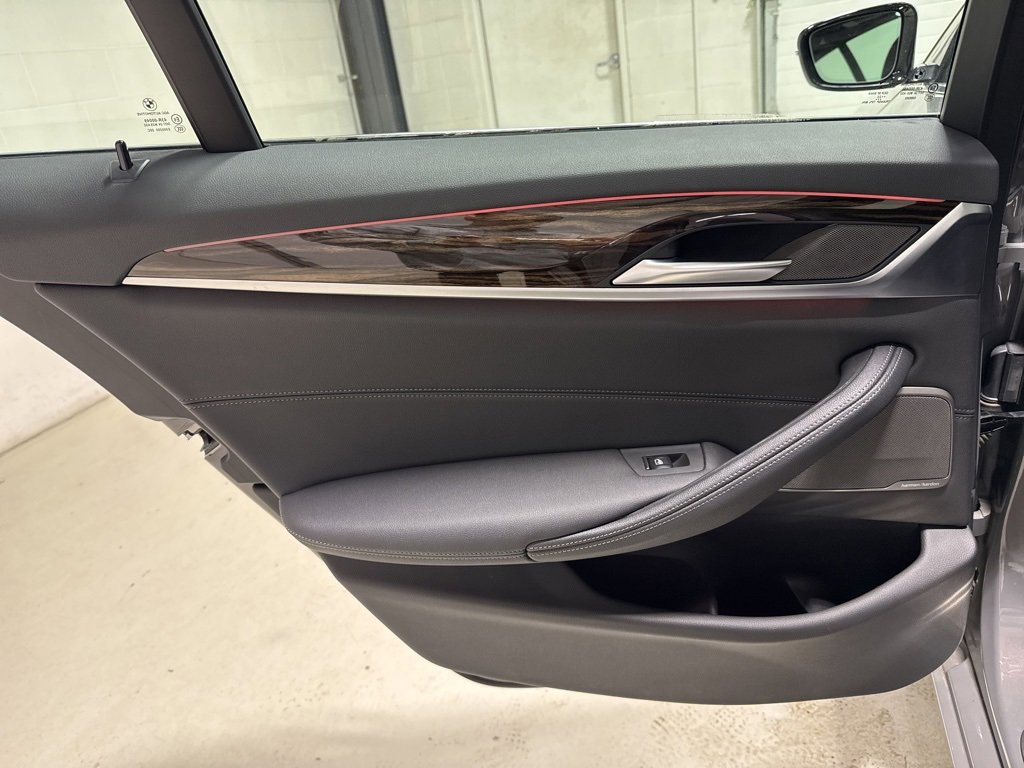 Used 2022 BMW 530i xDrive w/ Premium Package image 34