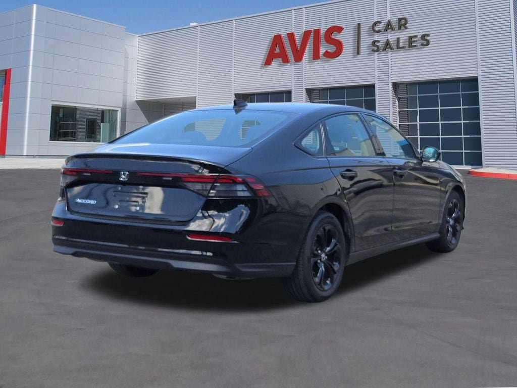 Used 2025 Honda Accord SE image 6