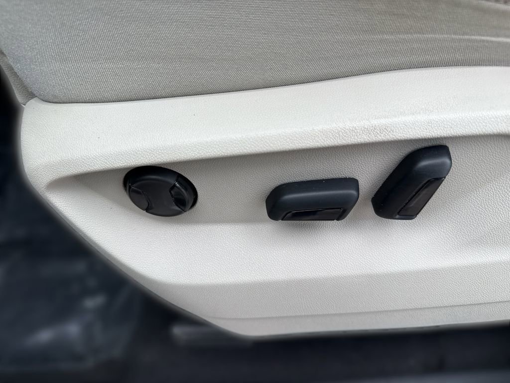 Used 2022 Volkswagen Atlas SE w/ Panoramic Sunroof Package image 14