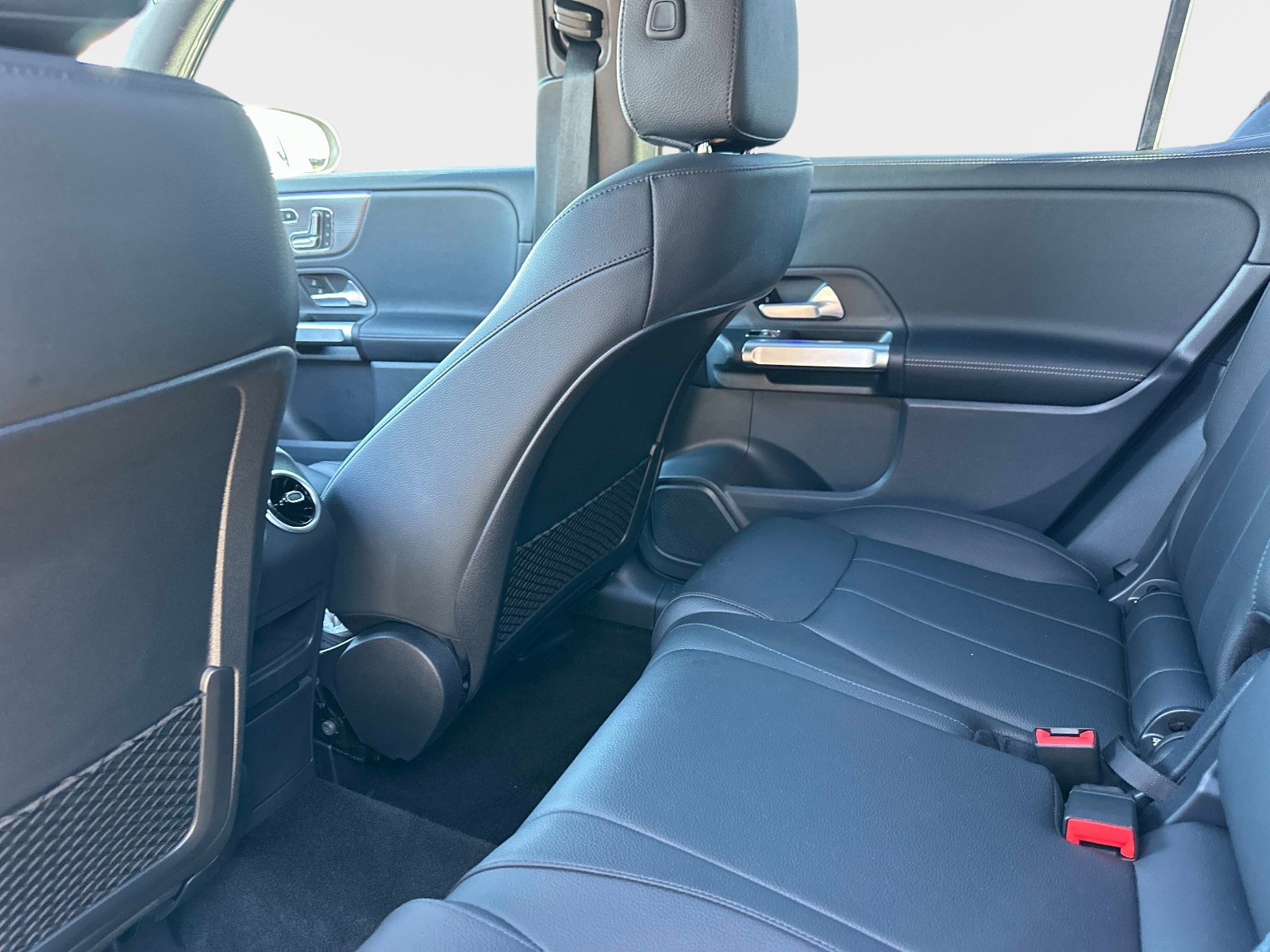 Certified 2022 Mercedes-Benz GLB 250 image 15