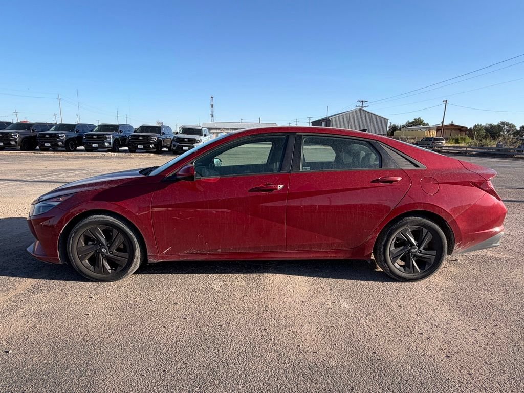 Used 2021 Hyundai Elantra SEL FWD image 2