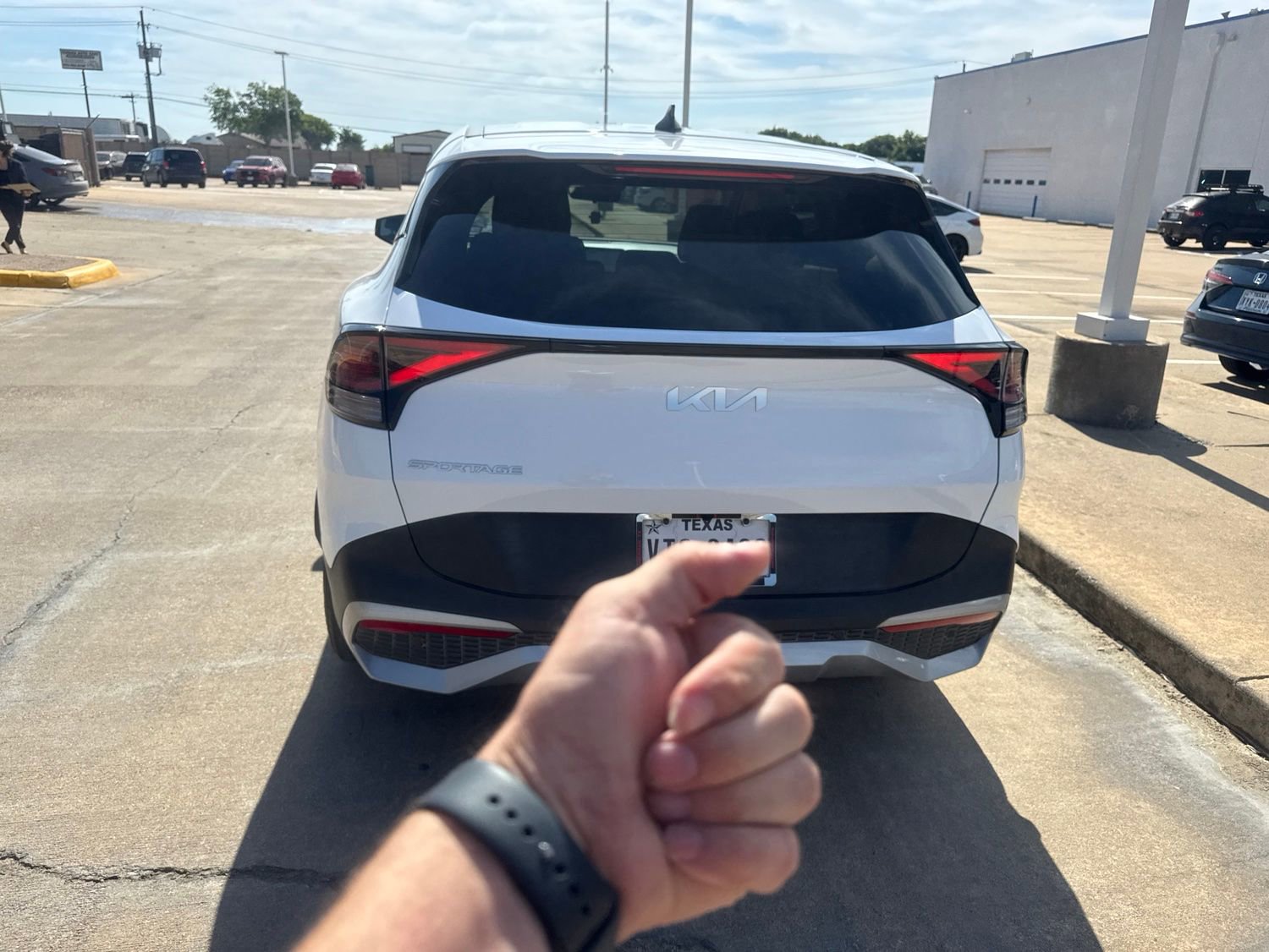 Used 2023 Kia Sportage EX FWD image 7