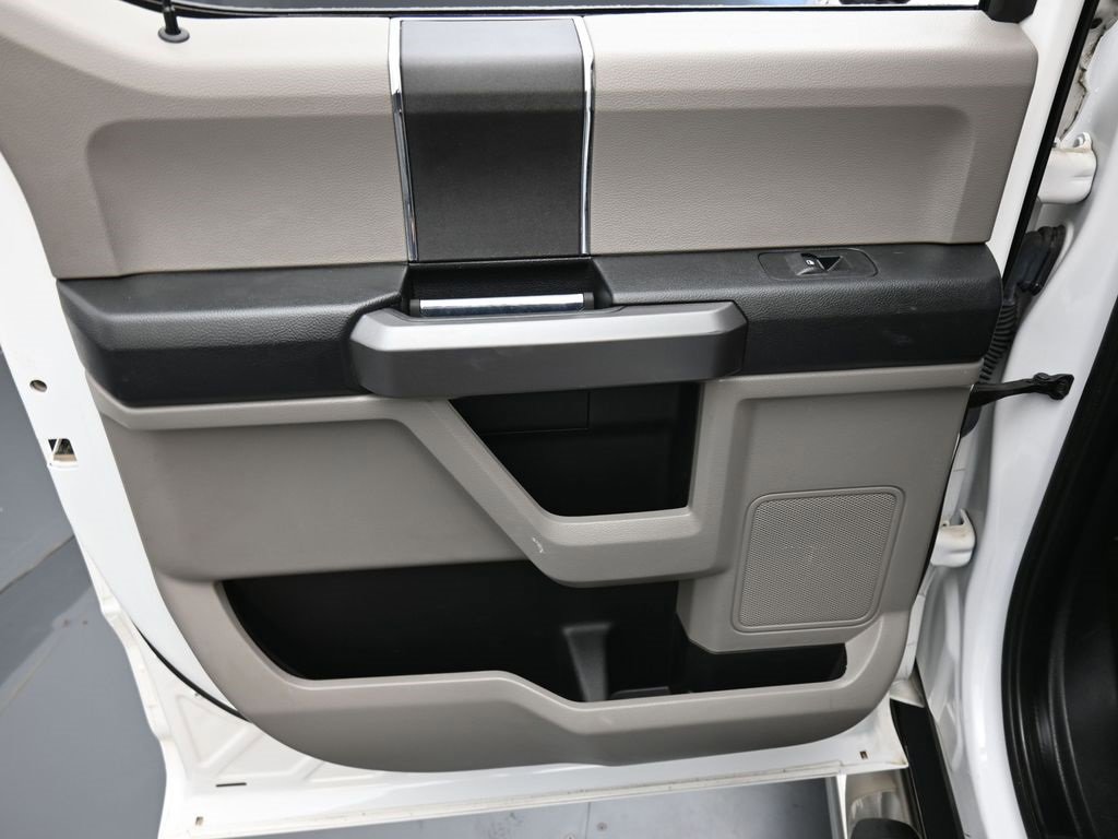 Used 2020 Ford F150 XLT w/ Trailer Tow Package image 12