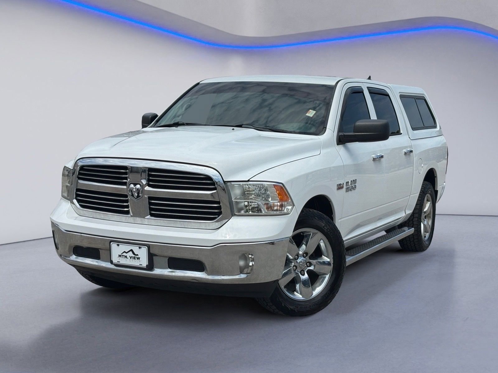 Used 2015 RAM 1500 SLT AWD/4WD image 2