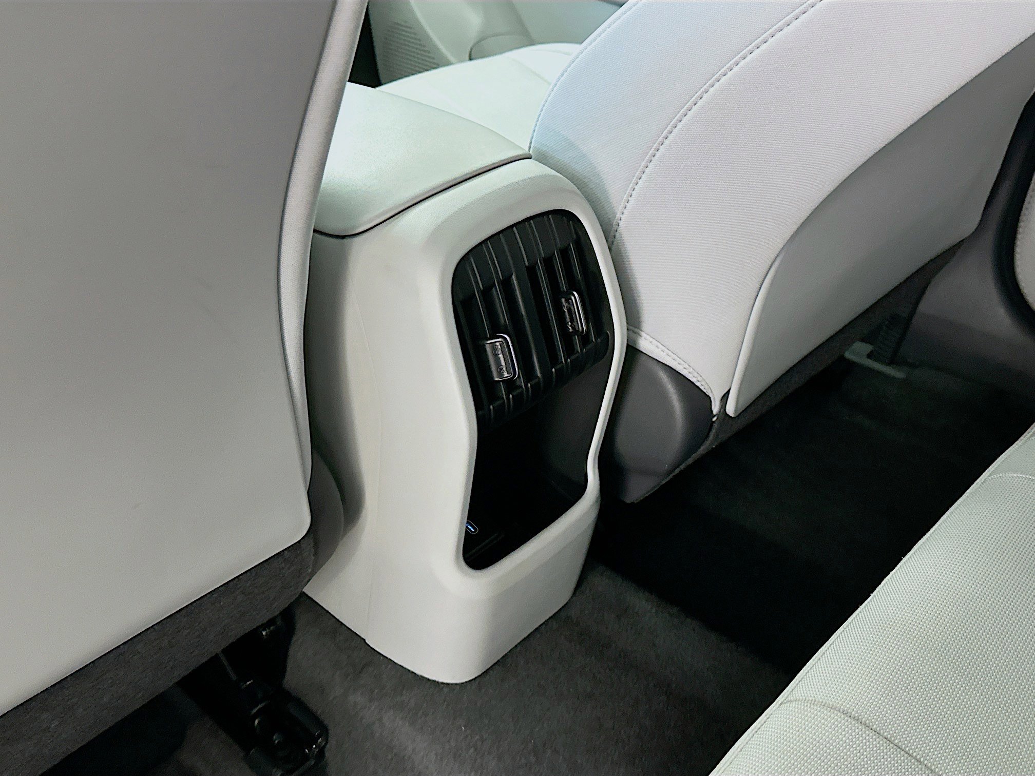 Used 2025 Hyundai Kona SEL image 28