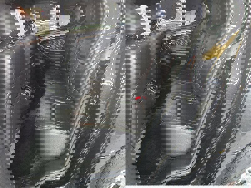 Used 2013 Ford Taurus SEL image 11