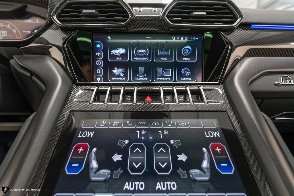 Used 2024 Lamborghini Urus S AWD/4WD image 44