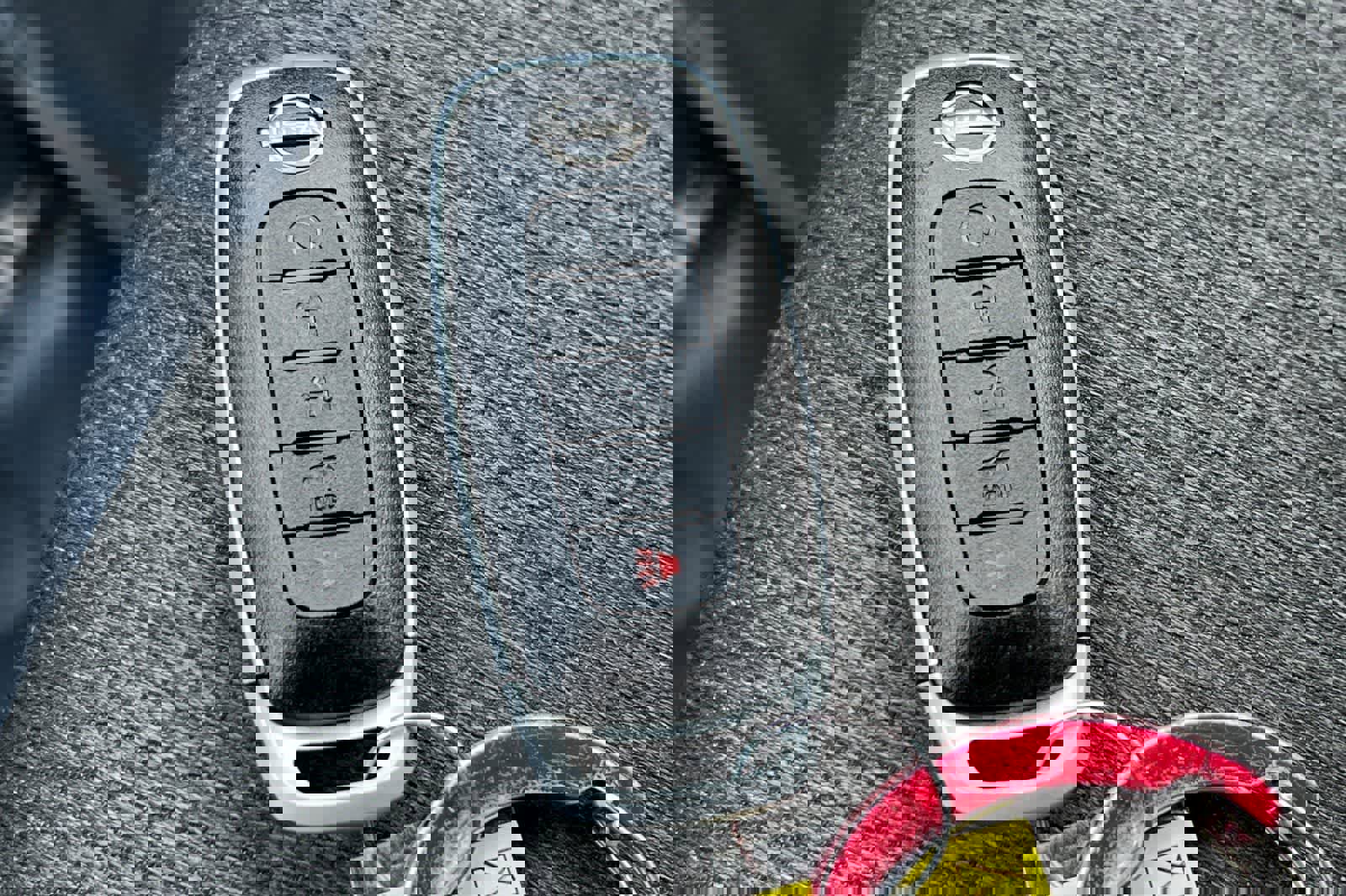 Certified 2025 Nissan Rogue SV image 25