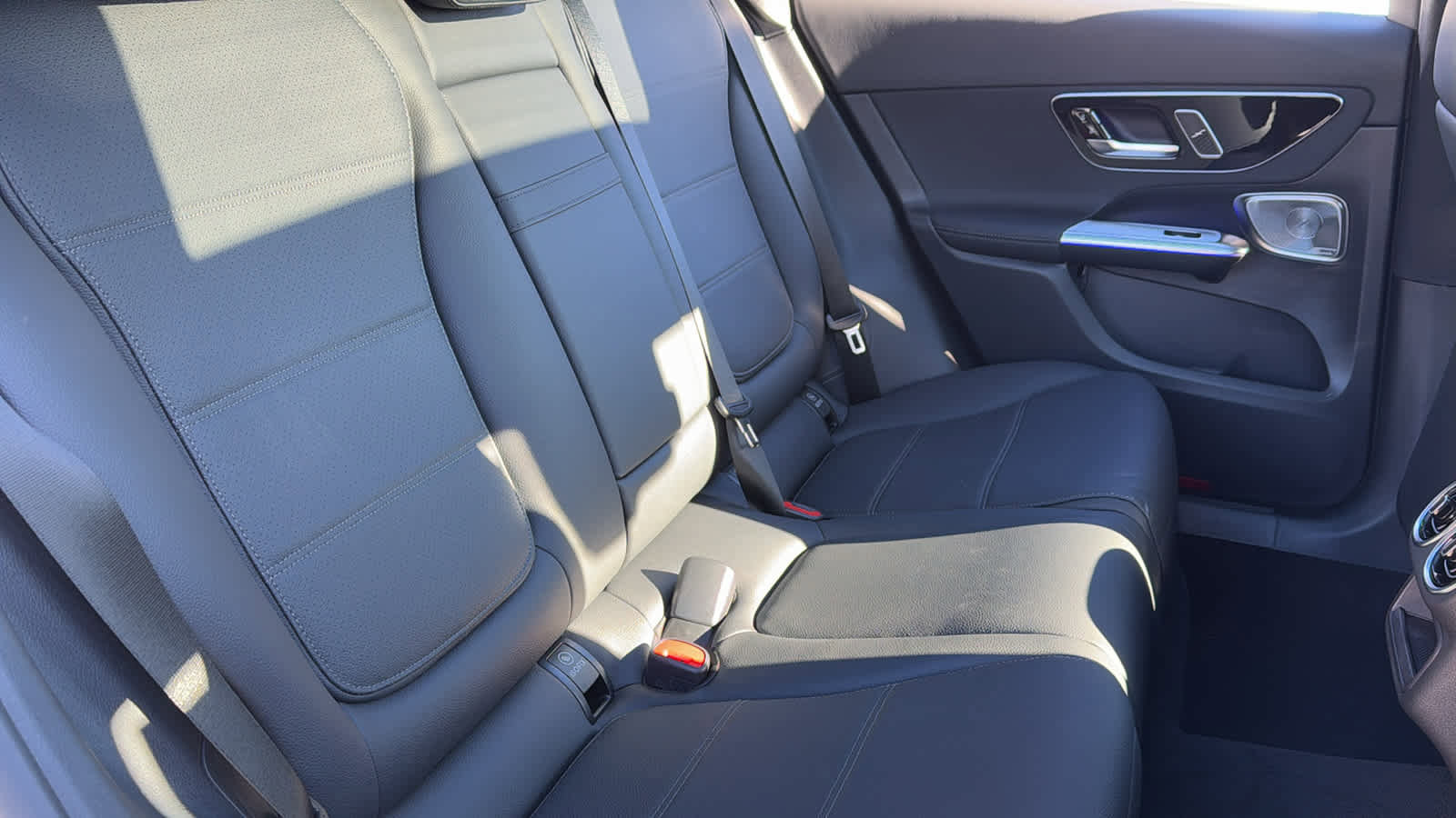 New 2026 Mercedes-Benz GLC 300 4MATIC image 34