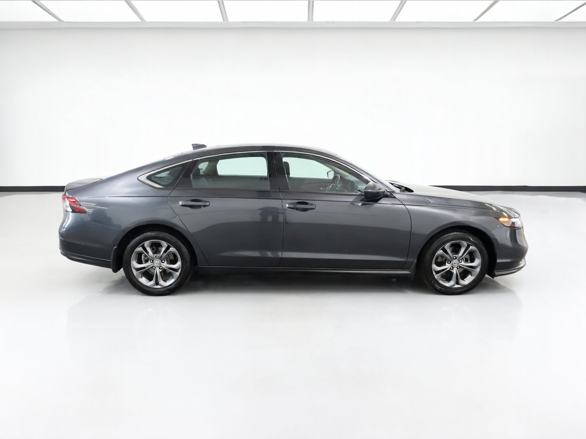 Used 2024 Honda Accord EX image 23
