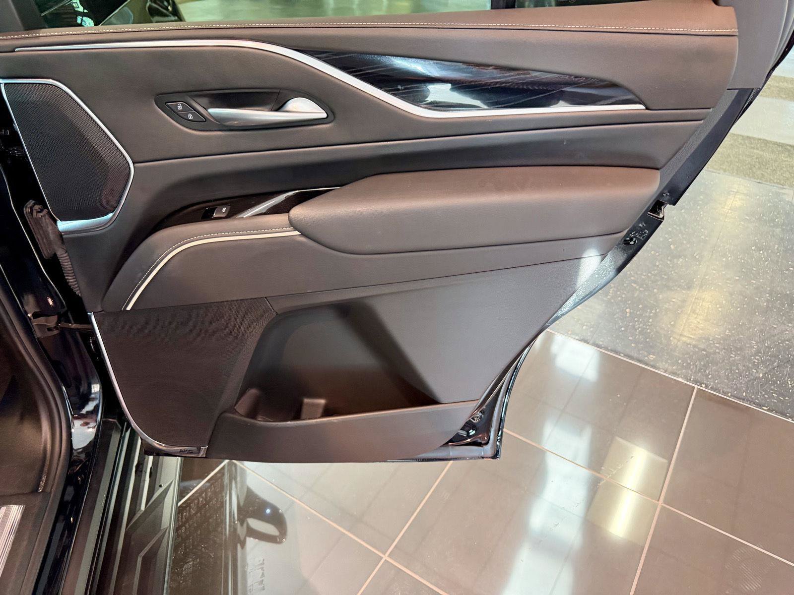 Certified 2024 Cadillac Escalade Sport w/ LPO, ONYX Package AWD/4WD image 27
