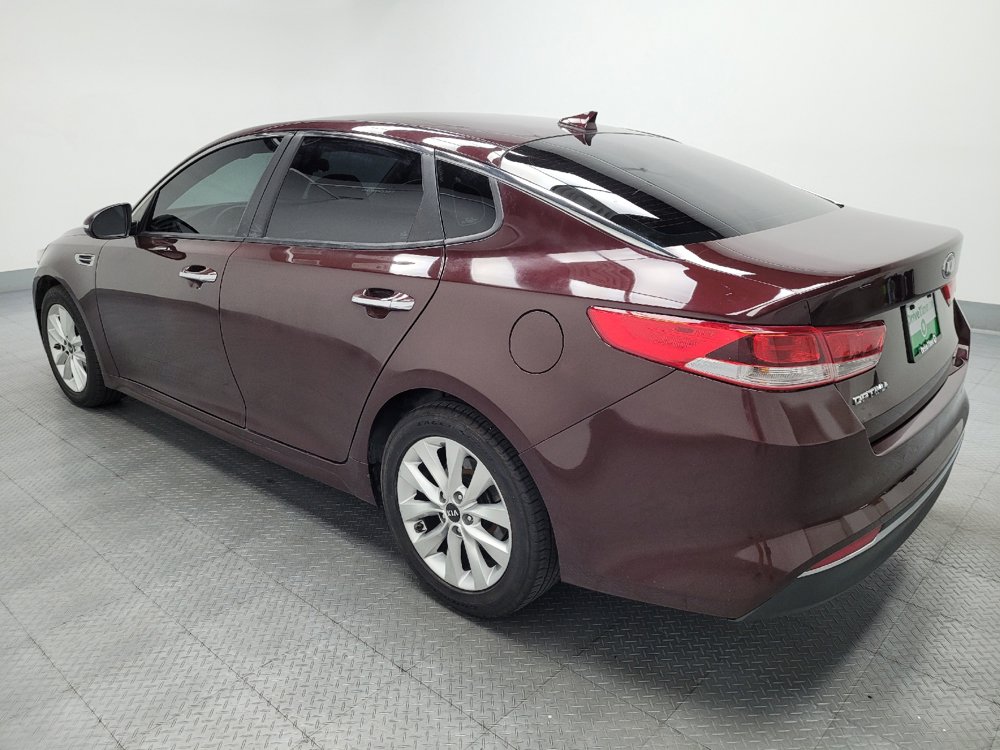 Used 2018 Kia Optima LX w/ 17" Alloy Wheels Package FWD image 3