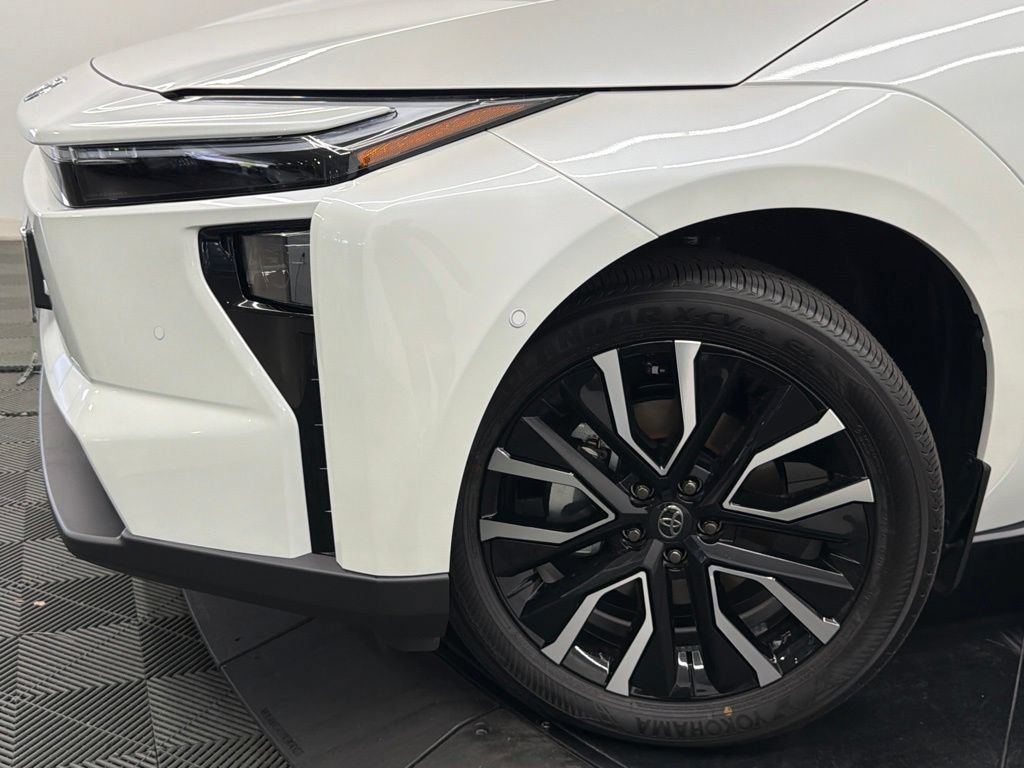New 2026 Toyota bZ FWD image 4