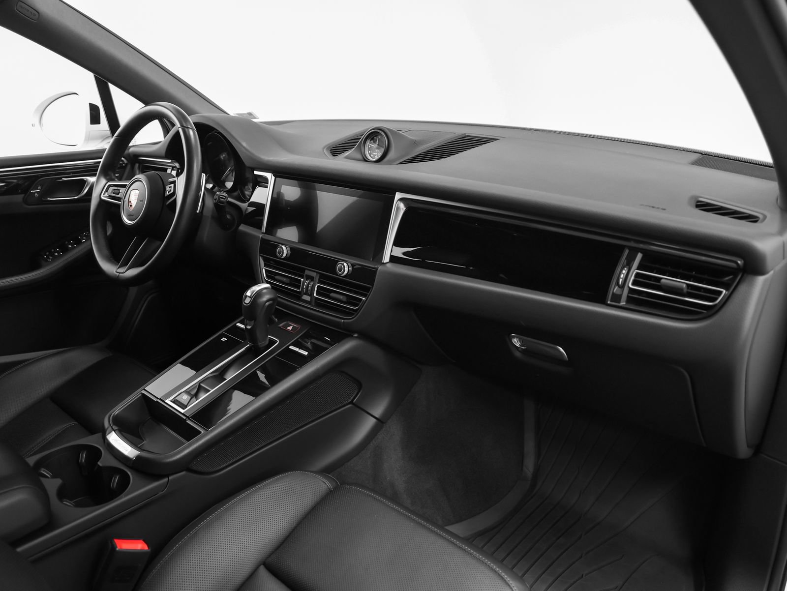 Used 2023 Porsche Macan image 23