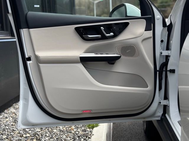 Used 2026 Mercedes-Benz GLC 300 4MATIC image 19