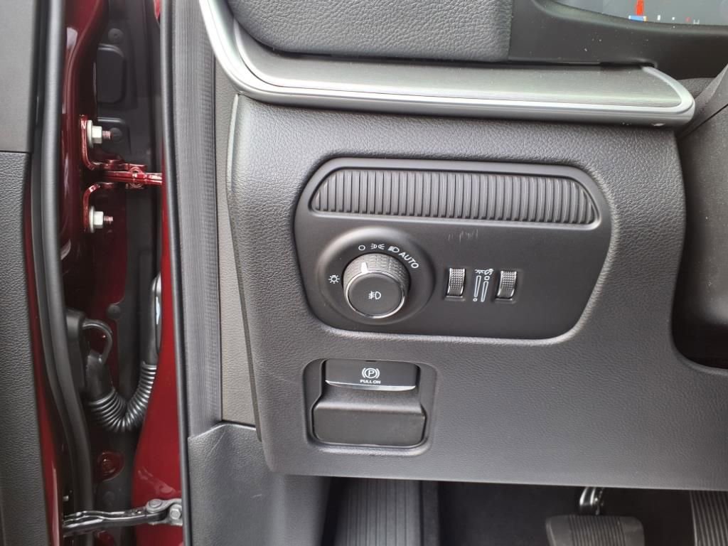 New 2025 Jeep Wagoneer Series II w/ Convenience Group I image 17