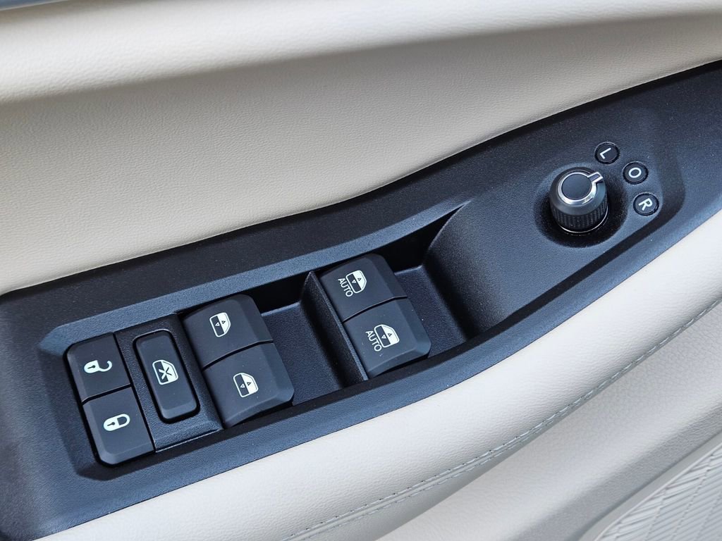 New 2025 Jeep Grand Cherokee Limited image 17