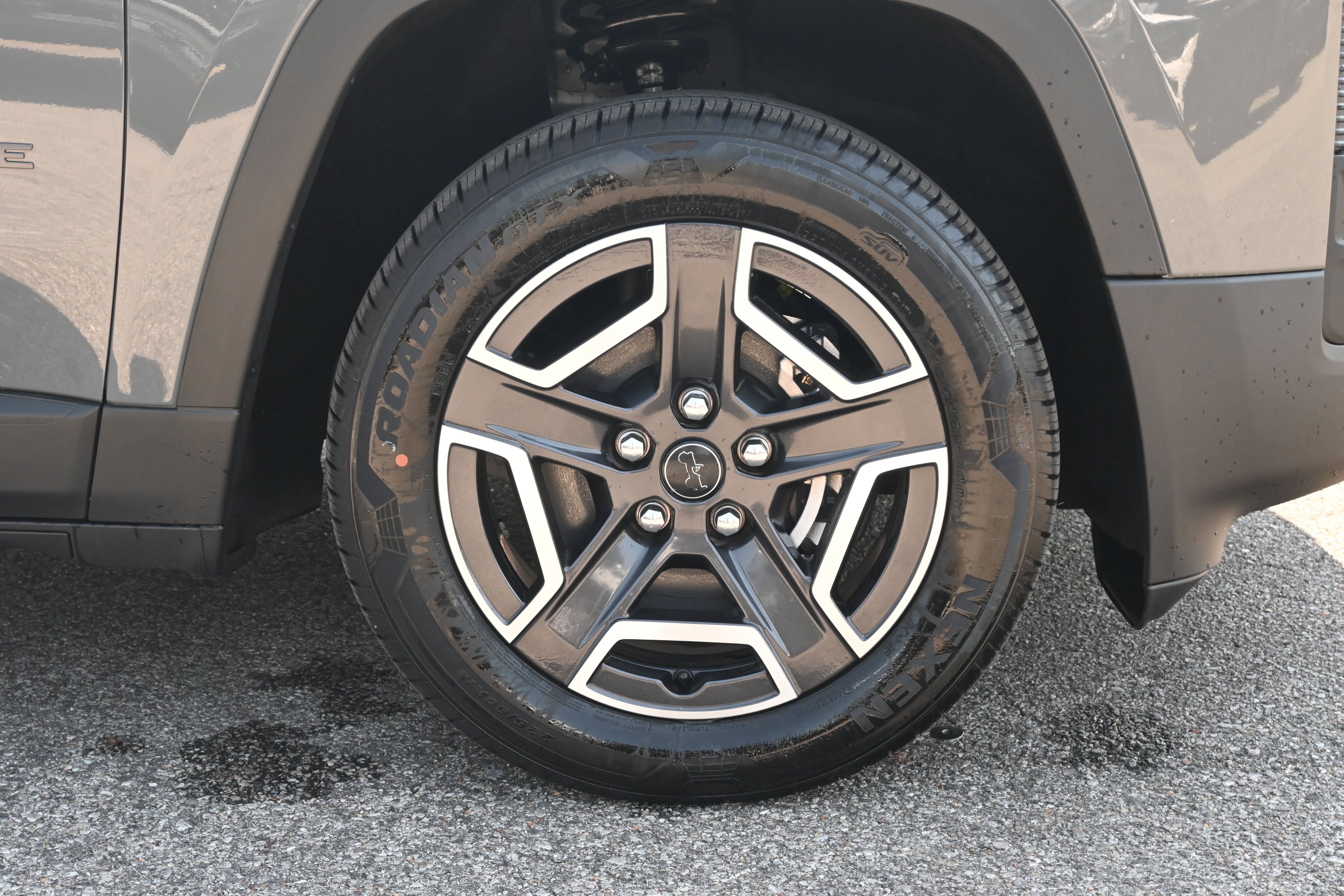 New 2026 Jeep Cherokee Laredo AWD/4WD image 13