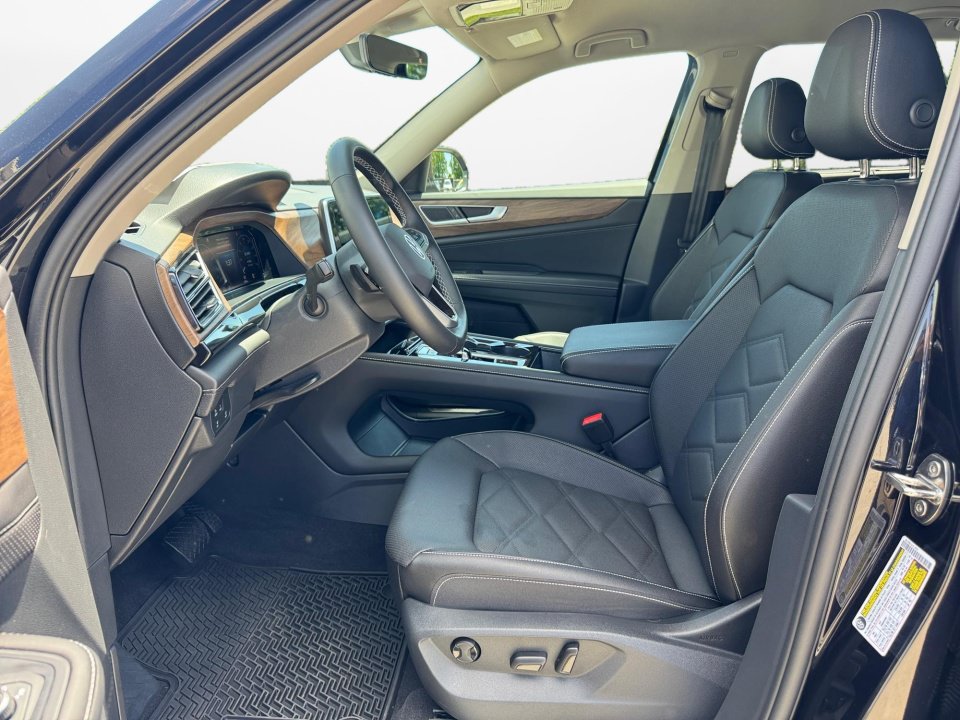 Certified 2026 Volkswagen Atlas SE AWD/4WD image 9