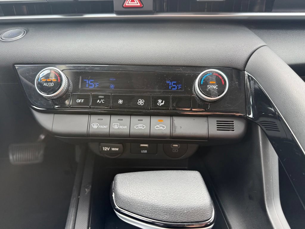 Certified 2025 Hyundai Elantra Hybrid FWD image 22