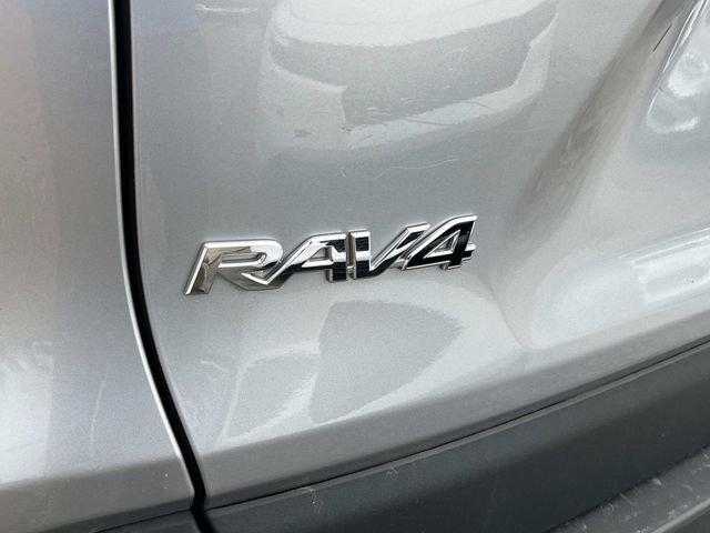 Used 2022 Toyota RAV4 XLE w/ Convenience Package AWD/4WD image 13