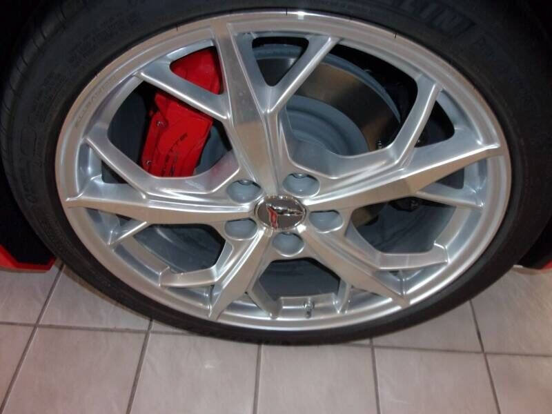 Used 2023 Chevrolet Corvette Stingray Premium Conv w/ Z51 Performance Package image 9