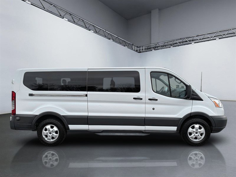 Used 2017 Ford Transit 350 XLT RWD image 3
