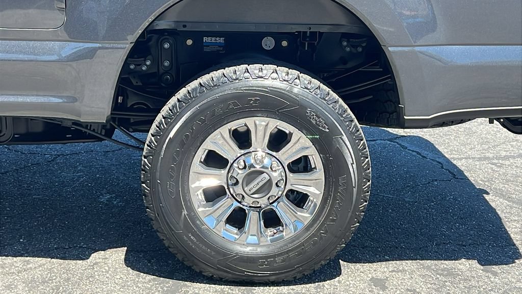 Certified 2018 Ford F250 XLT w/ XLT Premium Package AWD/4WD image 6