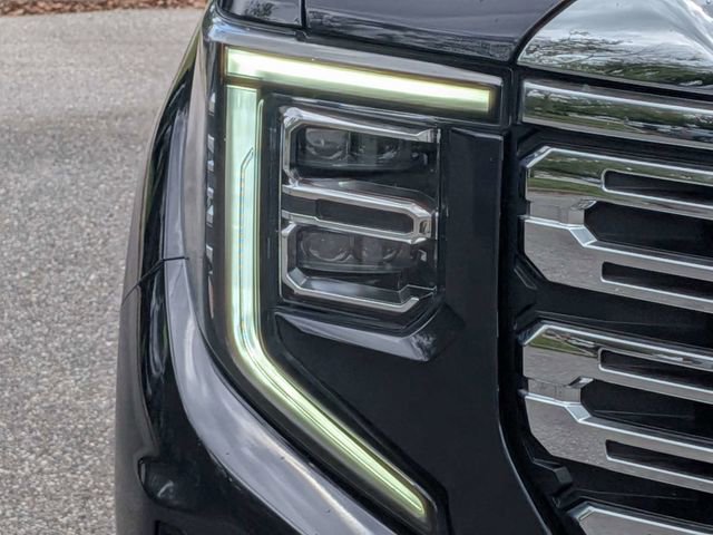 Used 2024 GMC Sierra 1500 Denali w/ Denali Reserve Package AWD/4WD image 9