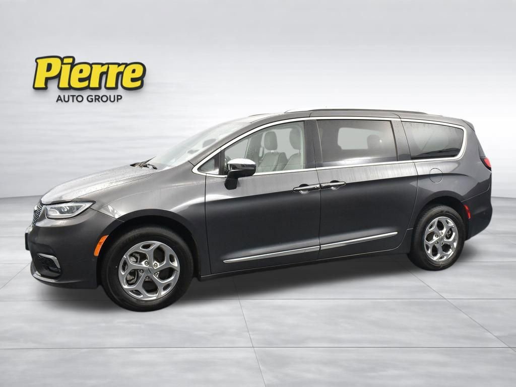 Used 2021 Chrysler Pacifica Limited w/ Premium & Safety Sphere Group AWD/4WD image 5