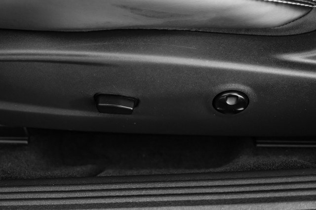 Used 2013 Dodge Challenger R/T Plus image 25