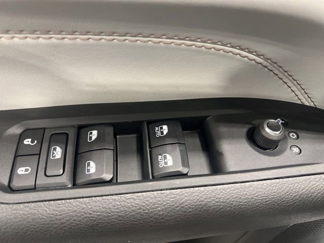 New 2025 Jeep Compass Limited w/ Sun & Sound Group image 9