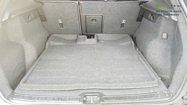 Used 2024 Volvo XC40 B5 Plus w/ Protection Package Premier AWD/4WD image 30
